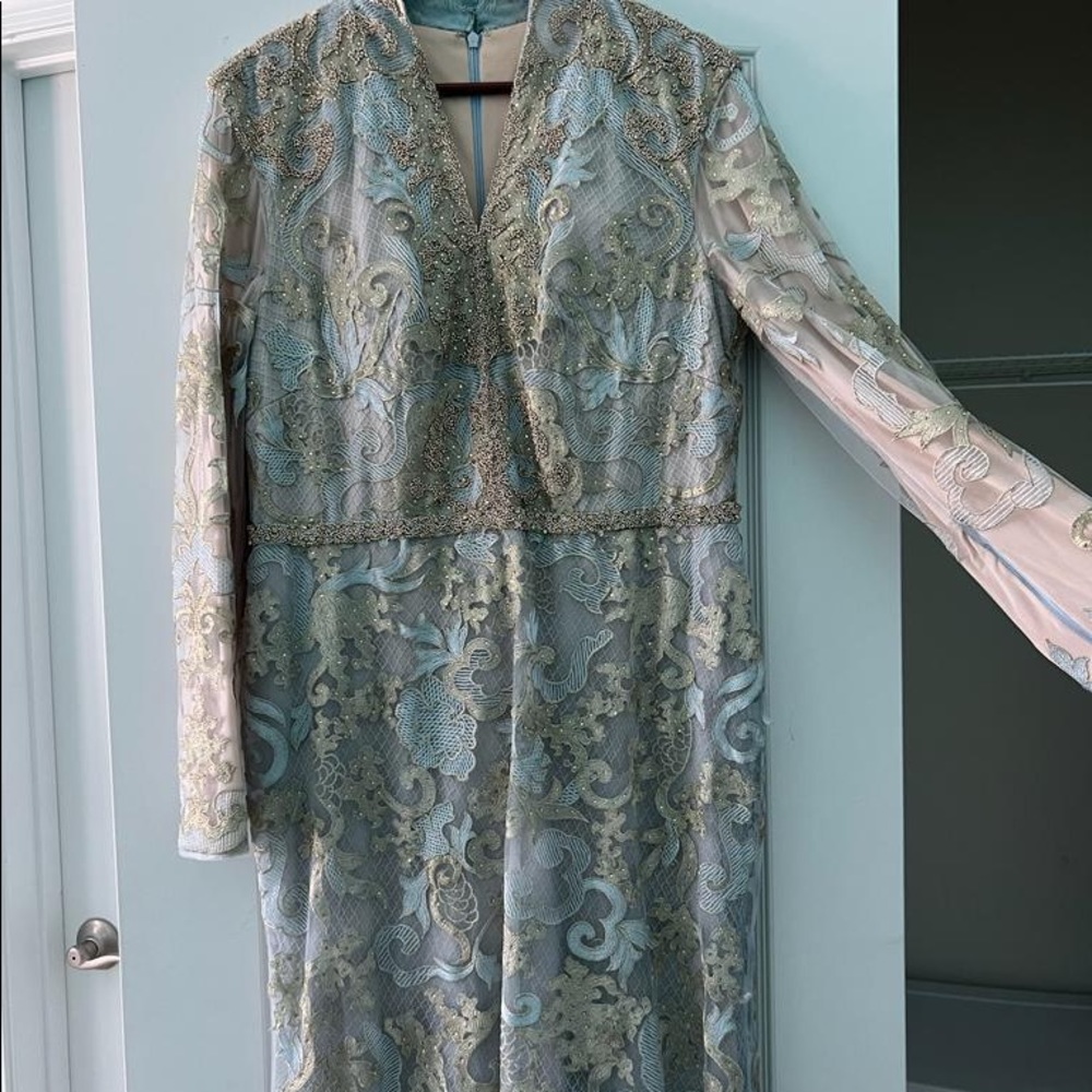 Mac Duggal Sequin Net Long-Sleeve A-Line Gown - image 8